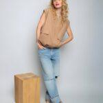 Emily van den Bergh: Coole Weste in mocca 8845-201521