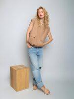 Emily van den Bergh: Coole Weste in mocca 8845-201521