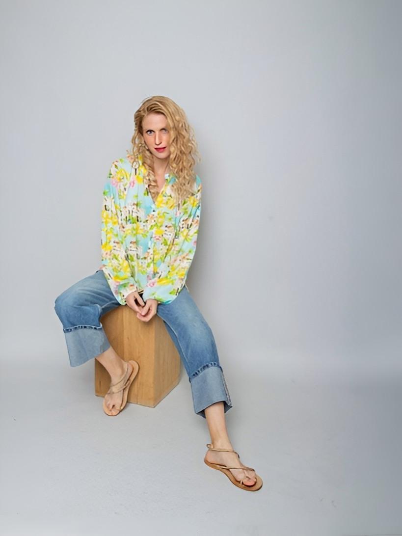 Bildschirmfoto_18-5-2026_112630_orderbook.smartview360.com Emily van den Bergh: Verspielte Bluse mit kleinem V-Ausschnitt 8860-158012 – Bild 1